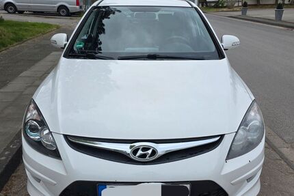 Hyundai i30 163.000 km 3.900 &euro; Solingen 42651