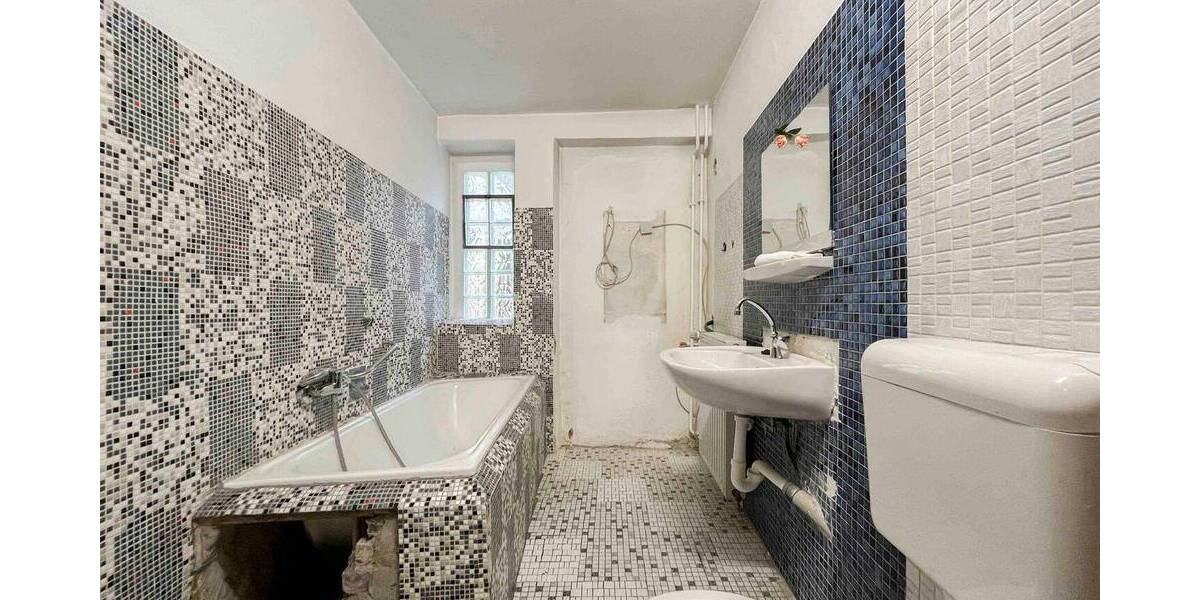 Einfamilienhaus Solingen Gräfrath - 6 Zimmer, 108 m&sup2;, 160.000&euro; | Angebot:26080887