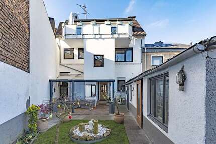 Haus Frechen - 7 Zimmer, 216 m&sup2;, 650.000&euro; | Angebot:26103790