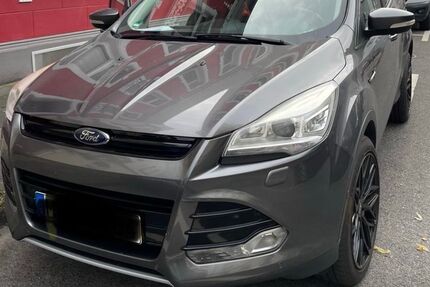 Ford Kuga 132.000 km 12.999 &euro; Düsseldorf 40625