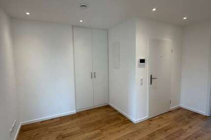 Wohnung Leverkusen Bürrig - 2 Zimmer, 81 m&sup2;, 1.215&euro; | Angebot:26183433