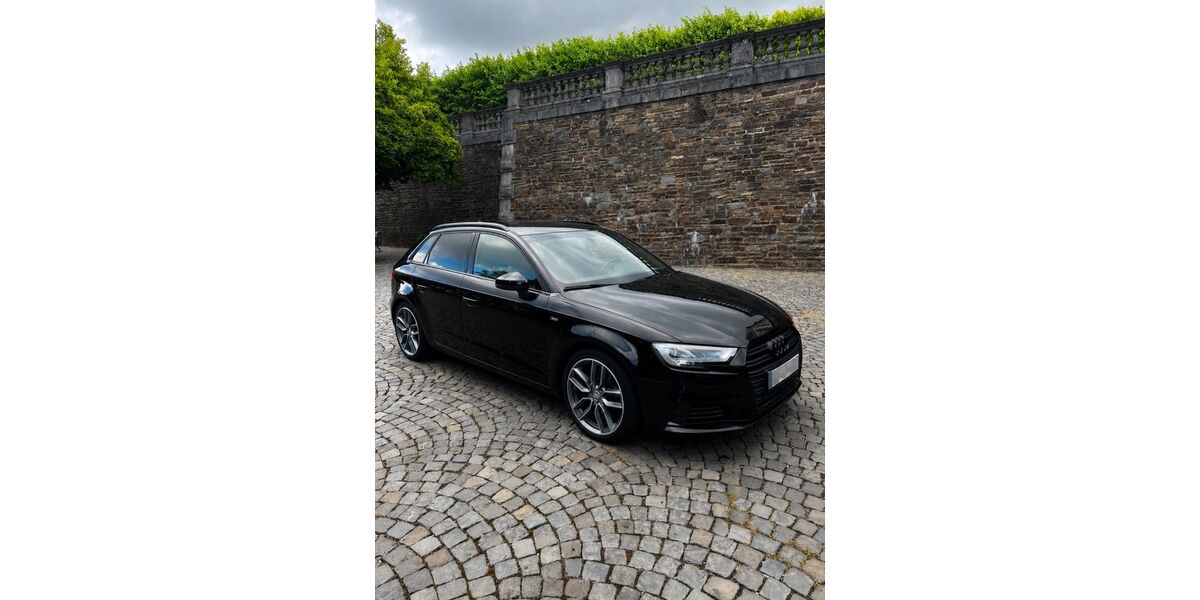 Audi A3 45.021 km 17.999 &euro; Bergisch Gladbach 51429