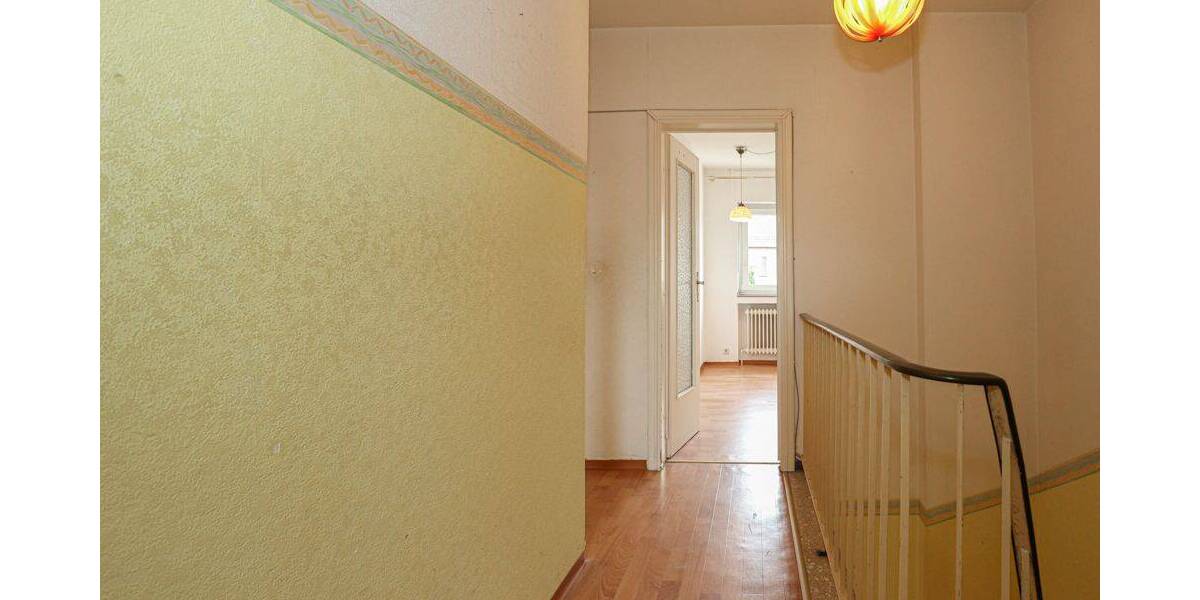 Reihenmittelhaus Neuss Weckhoven - 5 Zimmer, 92 m&sup2;, 295.000&euro; | Angebot:26275850