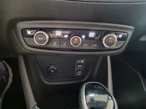 Opel Crossland X Ultimate Paket Parkass. Kamera PDC LHZ 36.159 km 19.470 &euro; HAAN 42781