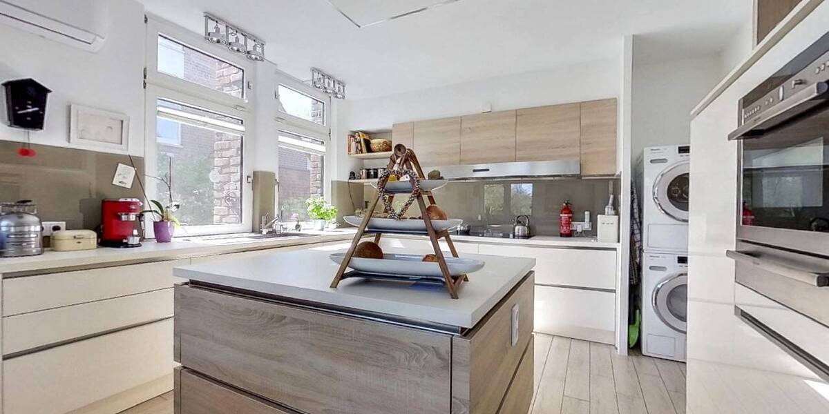 Einfamilienhaus Neuss Furth-Mitte - 9 Zimmer, 302 m&sup2;, 1.250.000&euro; | Angebot:25662737