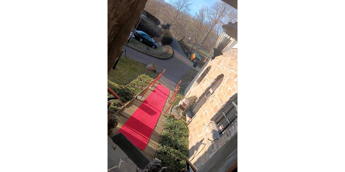 Einfamilienhaus Radevormwald - 8 Zimmer, 350 m&sup2;, 3.500&euro; | Angebot:25957722