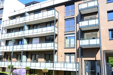 Moderne und großzügige 5 Zimmer-Wohnung über zwei Etagen mit separatem Eingang und Einbauküche - Wohnung Düsseldorf Heerdt | Angebot:27313431