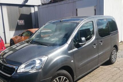 Peugeot Partner Tepee 264.900 km 5.499 &euro; Düsseldorf 40599