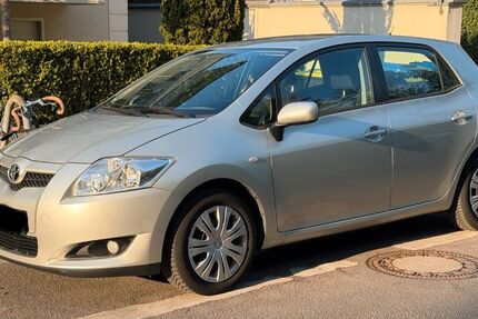 Toyota Auris 154.900 km 3.650 &euro; Köln 50935