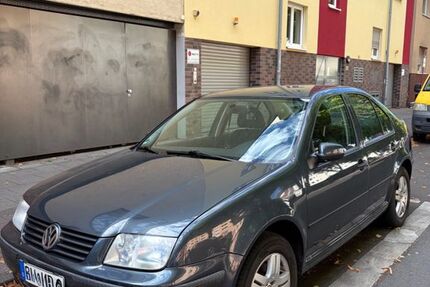 VW Bora 156.573 km 1.650 &euro; Köln 50937