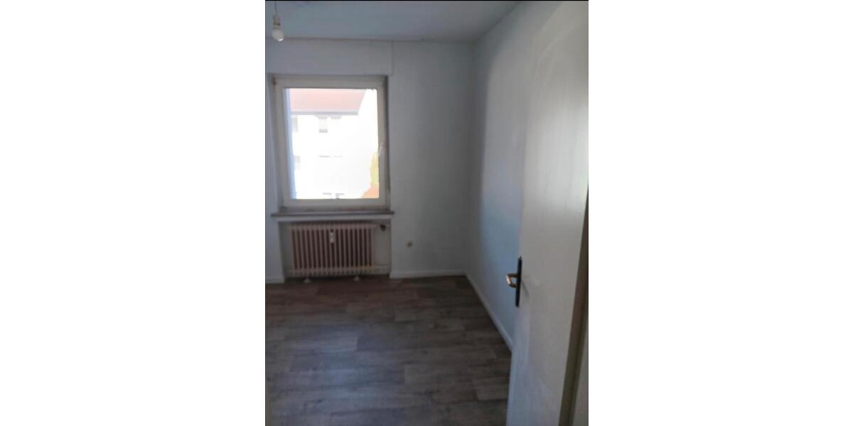 Dachgeschoßwohnung Remscheid - 2 Zimmer, 57 m&sup2;, 400&euro; | Angebot:26028930