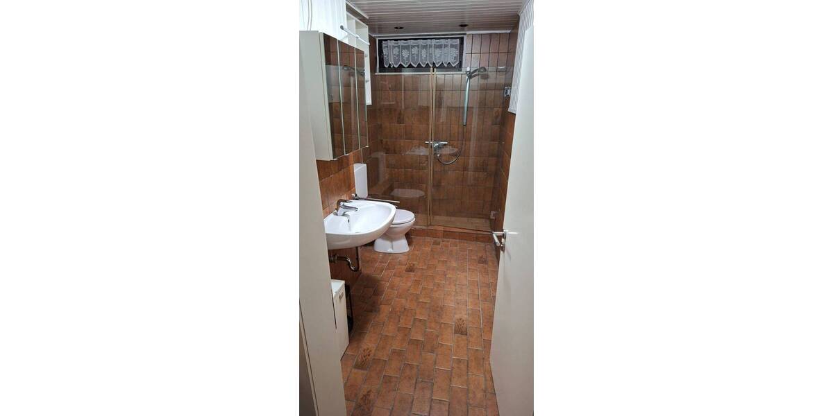 Reihenmittelhaus Velbert Mitte - 7 Zimmer, 160 m&sup2;, 420.000&euro; | Angebot:26258304