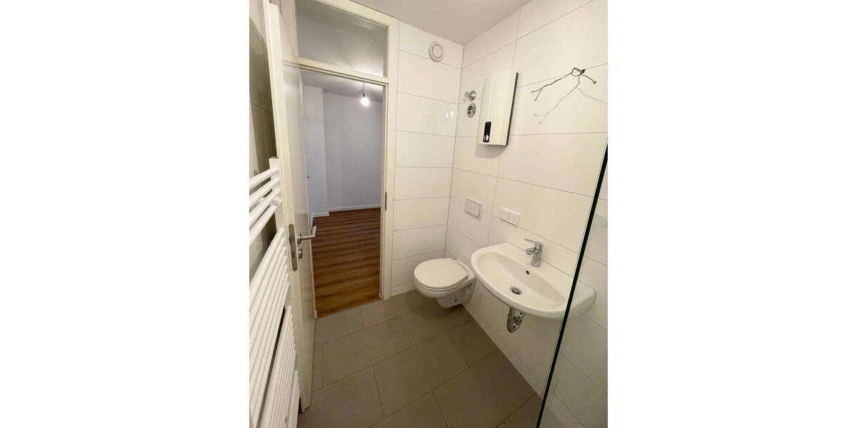 Etagenwohnung Köln Bickendorf - 2 Zimmer, 65 m&sup2;, 990&euro; | Angebot:26243044