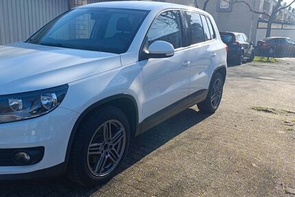 VW Tiguan 230.350 km 7.699 &euro; Köln 50769
