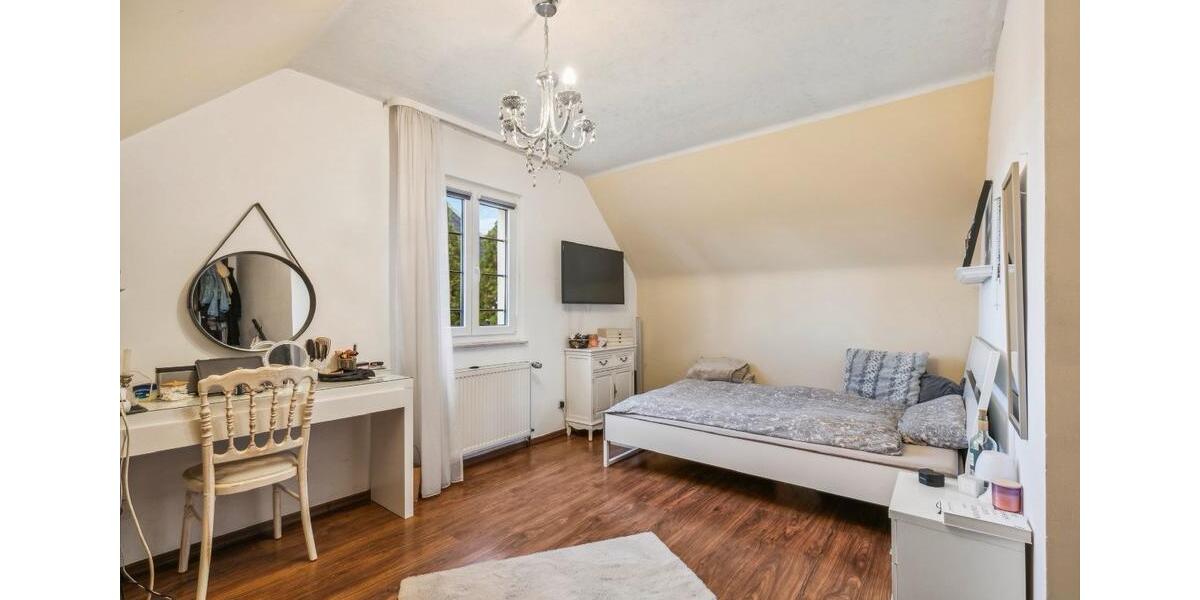 Einfamilienhaus Bergisch Gladbach Paffrath - 6.5 Zimmer, 168 m&sup2;, 469.000&euro; | Angebot:26803536