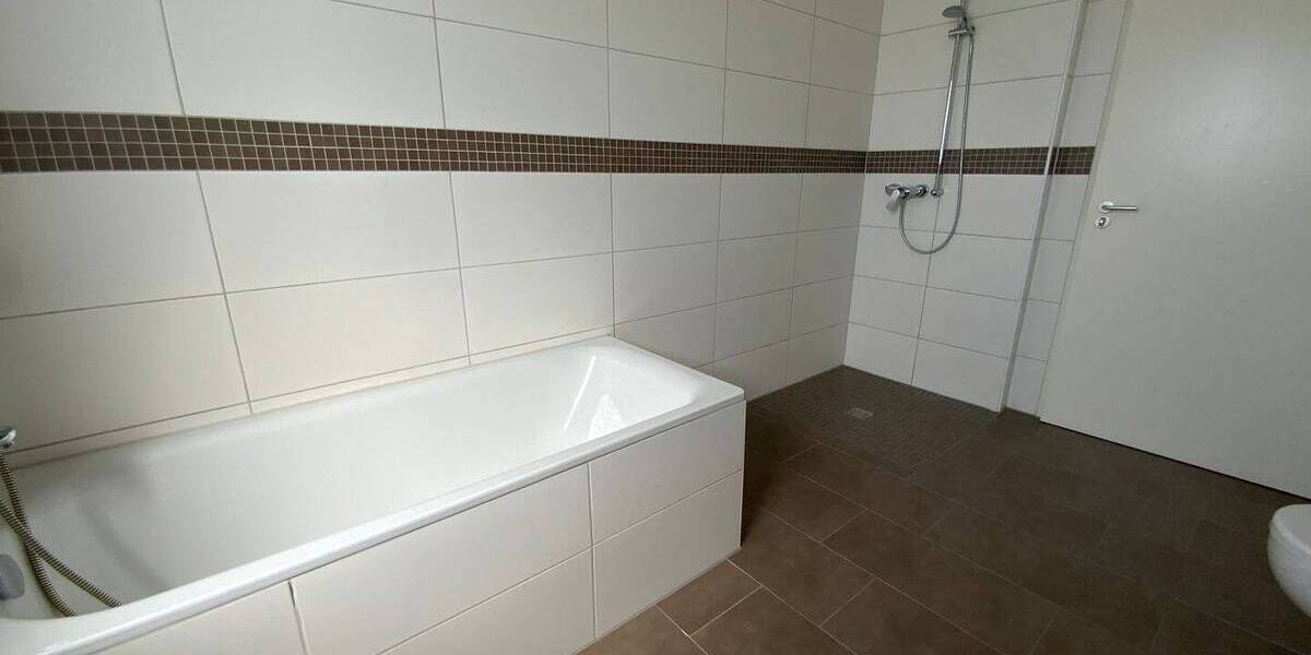 Etagenwohnung Meerbusch Osterath - 3 Zimmer, 98 m&sup2;, 1.415&euro; | Angebot:26246069