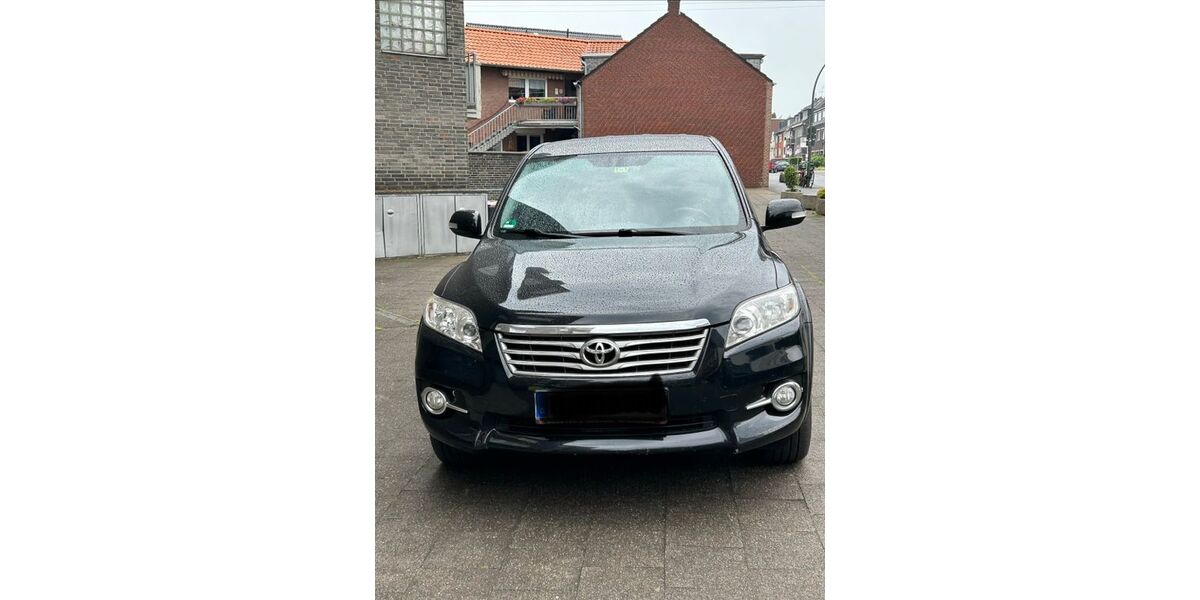 Toyota RAV 4 238.000 km 6.900 &euro; Düsseldorf 40223
