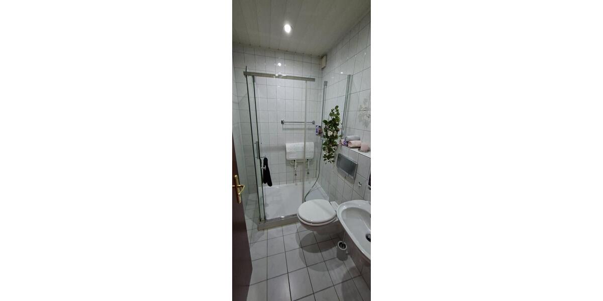Hochparterre Solingen - 3 Zimmer, 102 m&sup2;, 244.000&euro; | Angebot:26765873