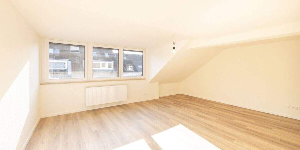 Etagenwohnung Düsseldorf Flingern Nord - 2 Zimmer, 82 m&sup2;, 1.330&euro; | Angebot:25745721