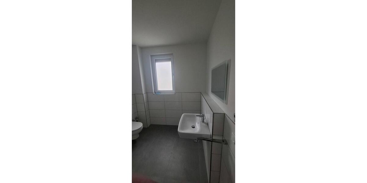 Etagenwohnung Grevenbroich Neuenhausen - 3.5 Zimmer, 87 m&sup2;, 1.750&euro; | Angebot:25418927
