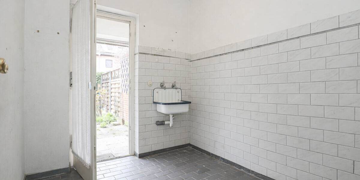 Reihenmittelhaus Neuss Weckhoven - 5 Zimmer, 92 m&sup2;, 295.000&euro; | Angebot:26275850