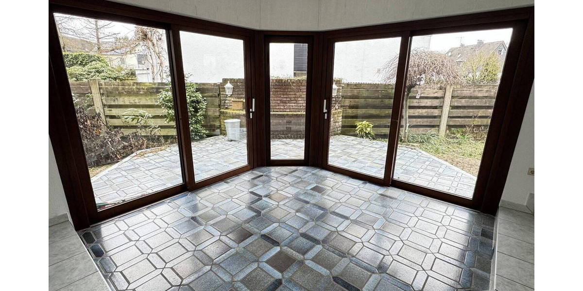 Etagenwohnung Bergisch Gladbach Schildgen - 3 Zimmer, 109 m&sup2;, 1.450&euro; | Angebot:26037052