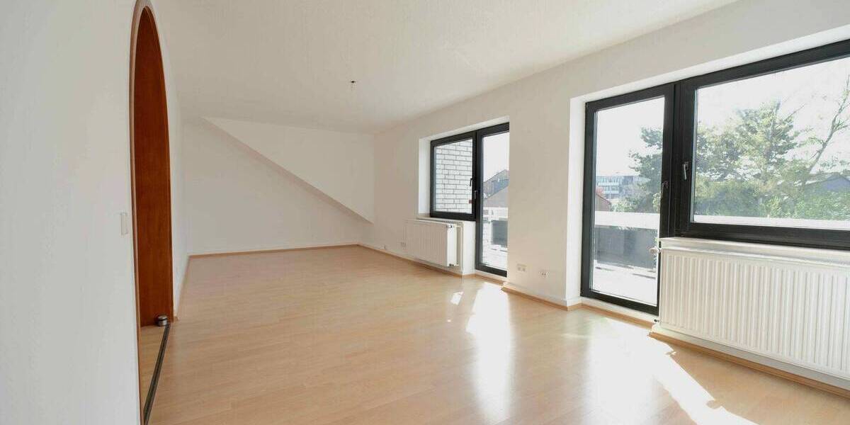 Etagenwohnung Düsseldorf Lierenfeld - 3 Zimmer, 88 m&sup2;, 1.000&euro; | Angebot:26247302