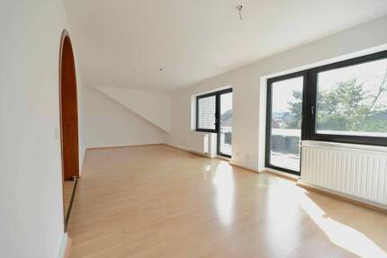 Wohnung Düsseldorf Lierenfeld - 3 Zimmer, 88 m&sup2;, 1.000&euro; | Angebot:26247302