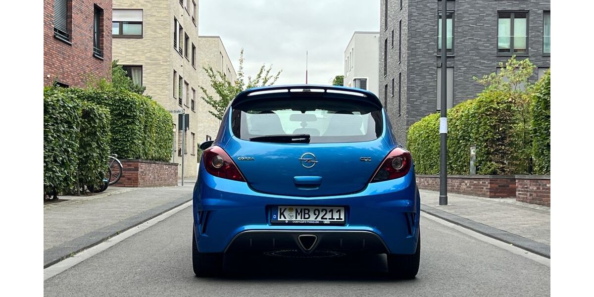 Opel Corsa 198.000 km 4.499 &euro; Köln 50733