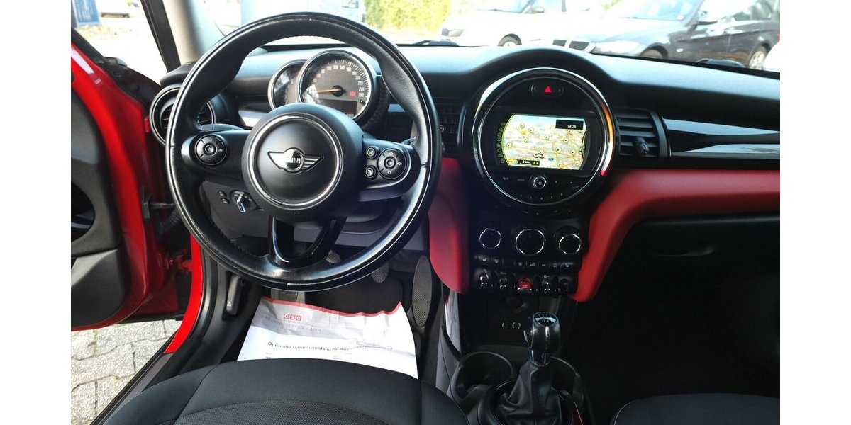Mini ONE NAVI KLIMAAUT BLUETOOTH PDC 5-TÜRIG 108.788 km 9.904 &euro; Köln 50858