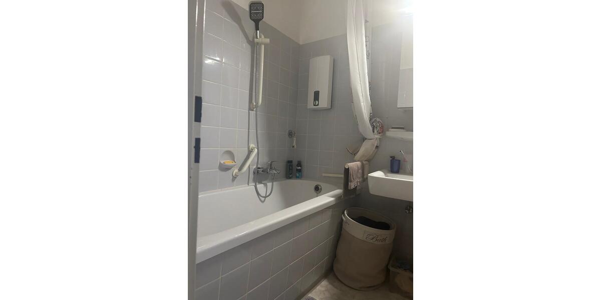 Etagenwohnung Wuppertal Cronenberg - 3 Zimmer, 82 m&sup2;, 615&euro; | Angebot:26294694