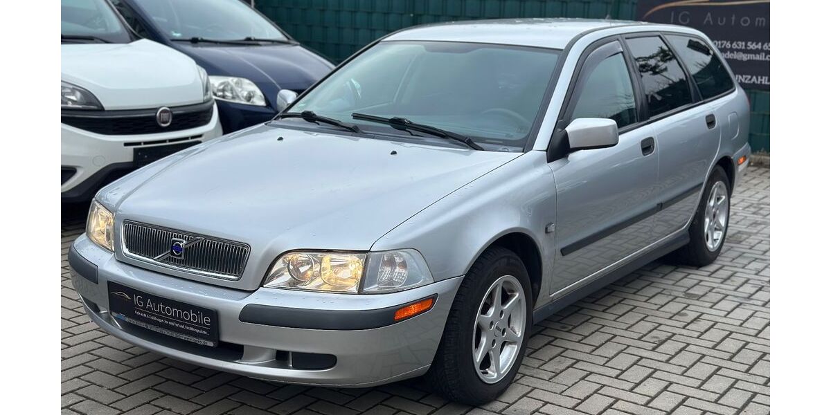 Volvo V40 156.956 km 1.670 &euro; Köln 51109