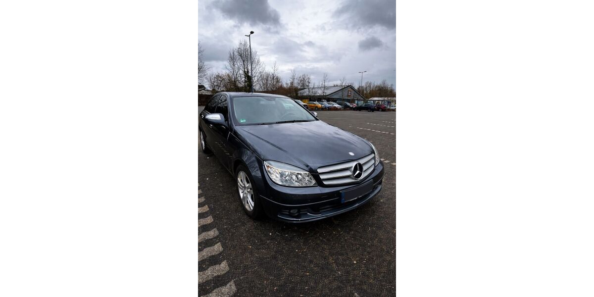 Mercedes-Benz C 180 195.000 km 6.850 &euro; Bergisch Gladbach 51469