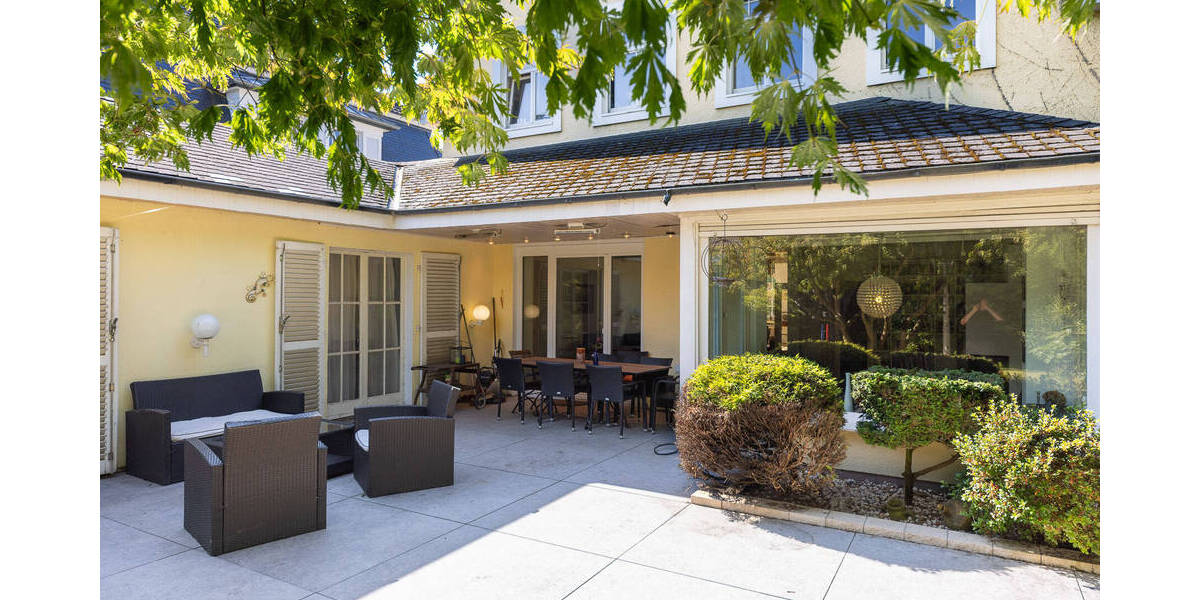 Einfamilienhaus Köln / Lövenich Lövenich - 8 Zimmer, 300 m&sup2;, 1.990.000&euro; | Angebot:25664367