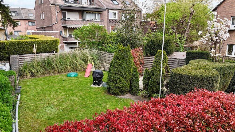 Etagenwohnung Düsseldorf Lierenfeld - 3 Zimmer, 85 m&sup2;, 339.000&euro; | Angebot:26247300