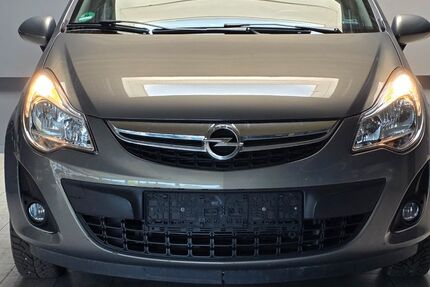 Opel Corsa 111.600 km 3.990 &euro; Hilden 40721