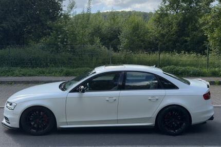 Audi A4 147.000 km 21.100 &euro; Remscheid 42897