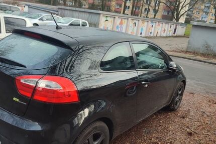 Kia Rio 184.000 km 3.350 &euro; Remscheid 42899
