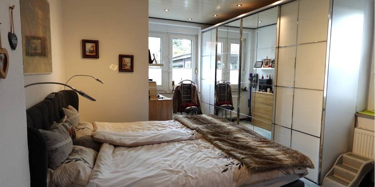 Etagenwohnung Solingen Solingen-Mitte - 3 Zimmer, 100 m&sup2;, 369.000&euro; | Angebot:26117689