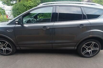 Ford Kuga 45.000 km 20.199 &euro; Köln 50827