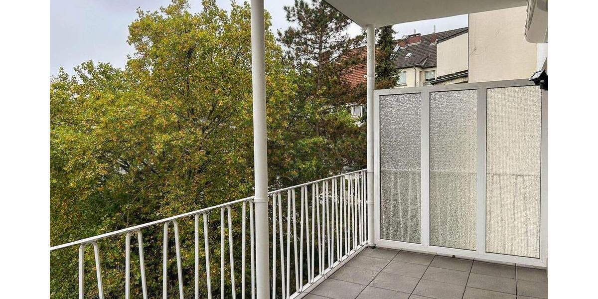 Etagenwohnung Düsseldorf Düsseltal - 3 Zimmer, 121 m&sup2;, 1.770&euro; | Angebot:25687711