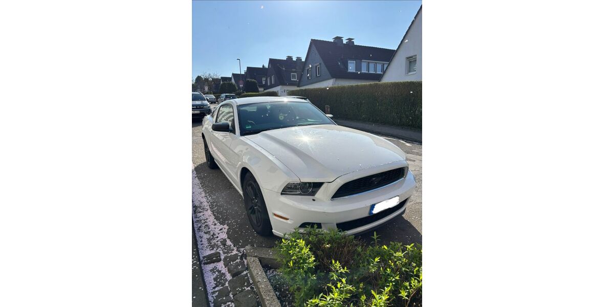 Ford Mustang 120.000 km 14.900 &euro; Haan 42781
