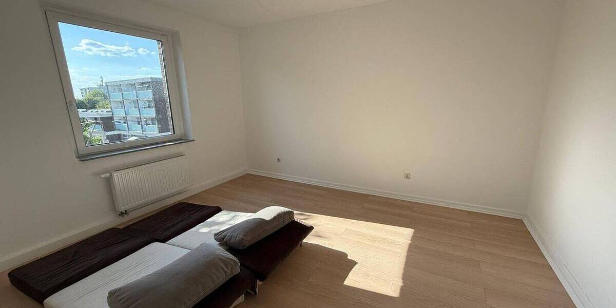 Etagenwohnung Düsseldorf Heerdt - 2 Zimmer, 62 m&sup2;, 1.010&euro; | Angebot:26867628