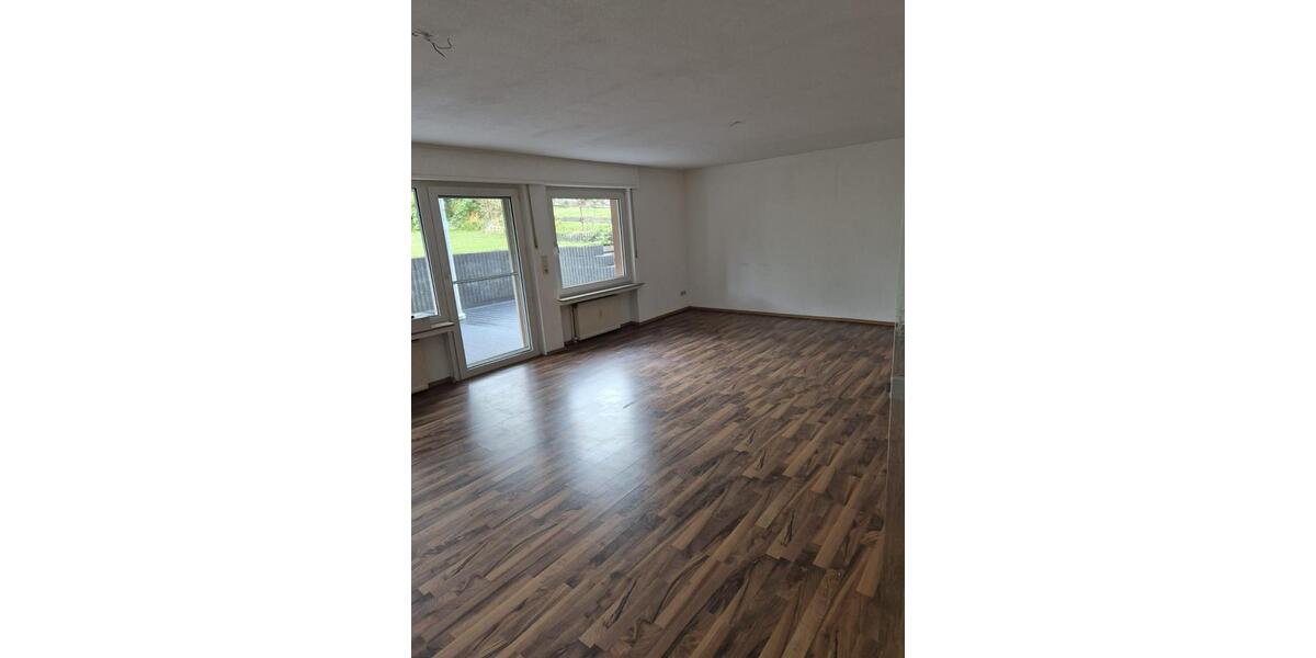 Erdgeschoßwohnung Remscheid Lüttringhausen - 3 Zimmer, 92 m&sup2;, 1.220&euro; | Angebot:25054986