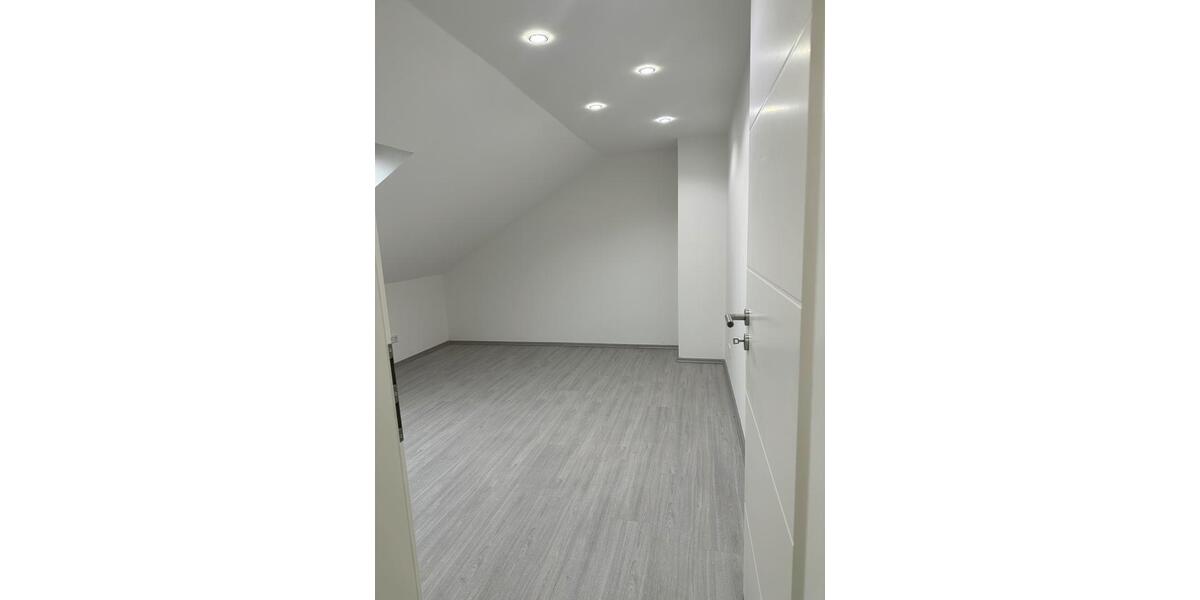 Dachgeschoßwohnung Köln Ehrenfeld - 1 Zimmer, 45 m&sup2;, 950&euro; | Angebot:23809532