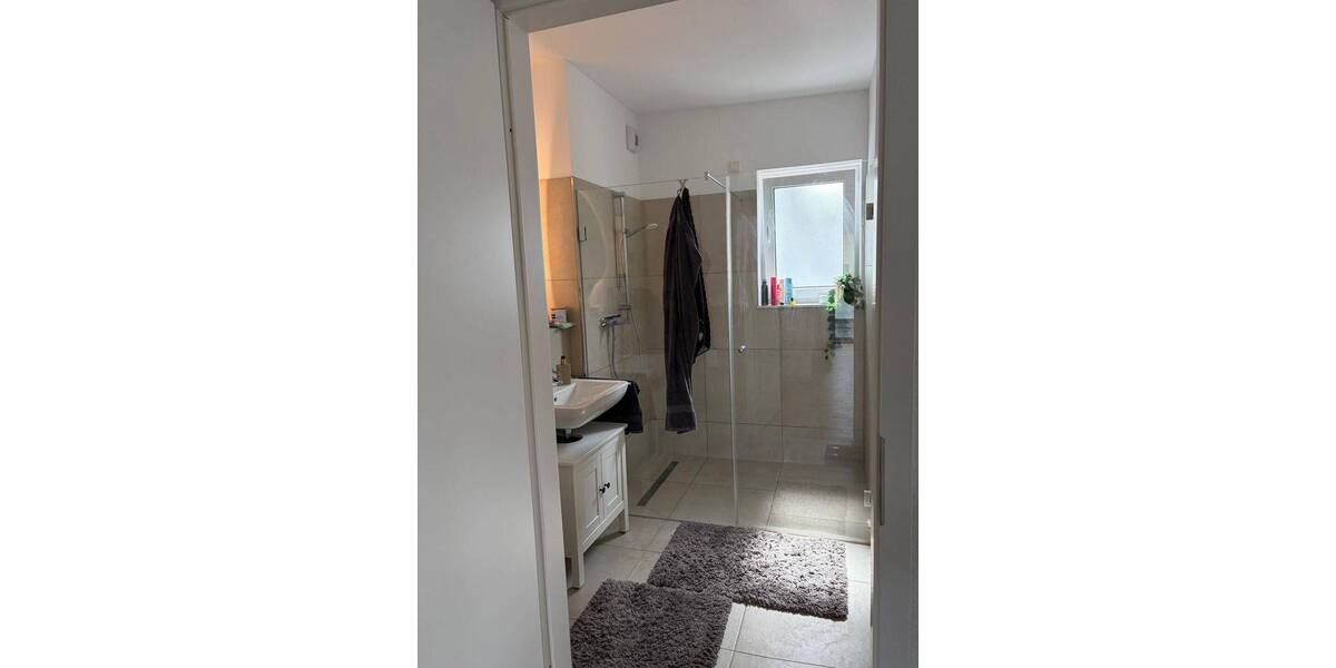 Etagenwohnung Kürten Eichhof - 3 Zimmer, 82 m&sup2;, 900&euro; | Angebot:26155323