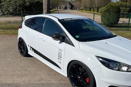 Ford Focus 100.000 km 14.500 &euro; Dormagen 41539