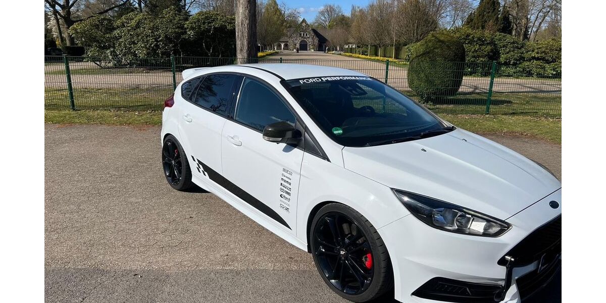 Ford Focus 100.000 km 14.500 &euro; Dormagen 41539