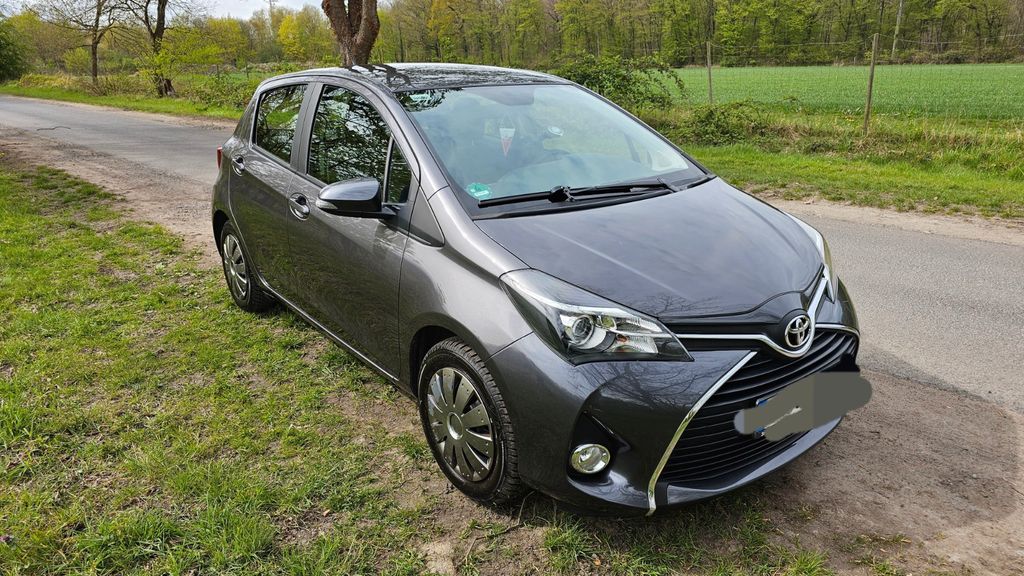 Toyota Yaris 49.000 km 11.490 &euro; Frechen 50226