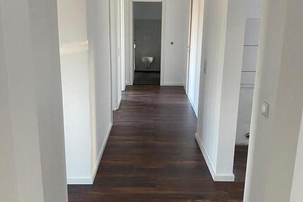 Wohnung Köln Mülheim - 4 Zimmer, 120 m&sup2;, 1.300&euro; | Angebot:25630401
